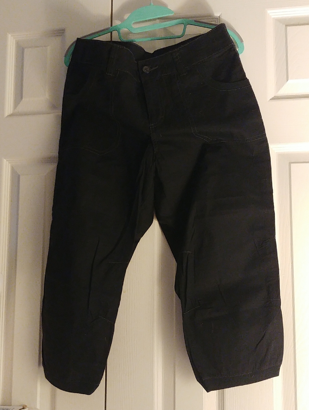 Faded Glory Black Capris